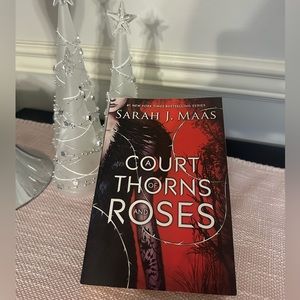 A Court of Thorns and Roses